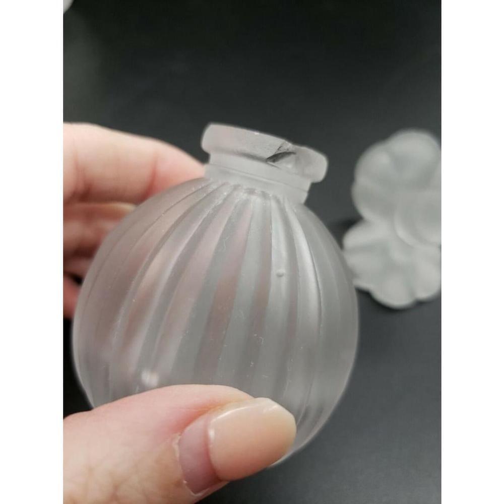 vintage 3 piece set Frosted Glass Perfume Bottle Set Vanity Atomizer 4" - Picture 7 of 12